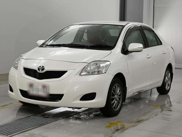 TOYOTA BELTA — фото