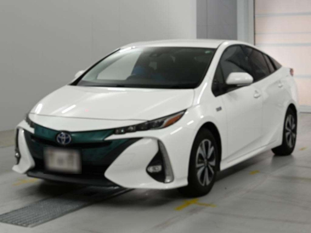 TOYOTA PRIUS — фото