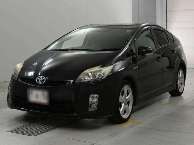 TOYOTA PRIUS — фото