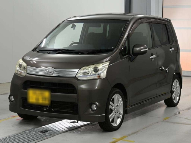 DAIHATSU MOVE — фото