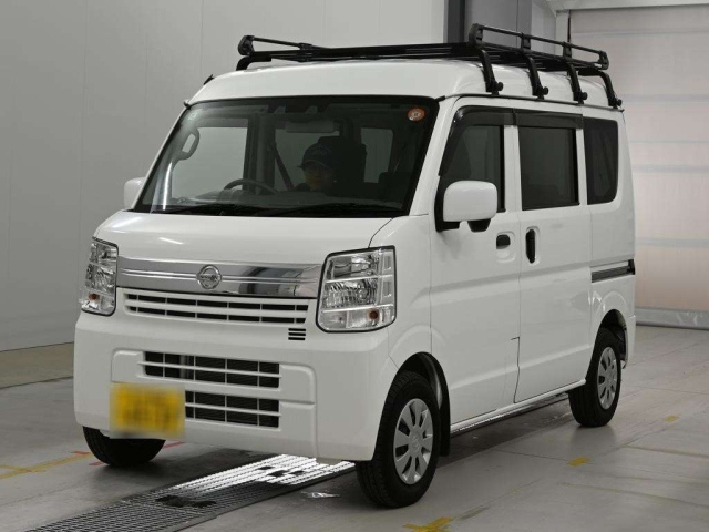 NISSAN CLIPPER — фото