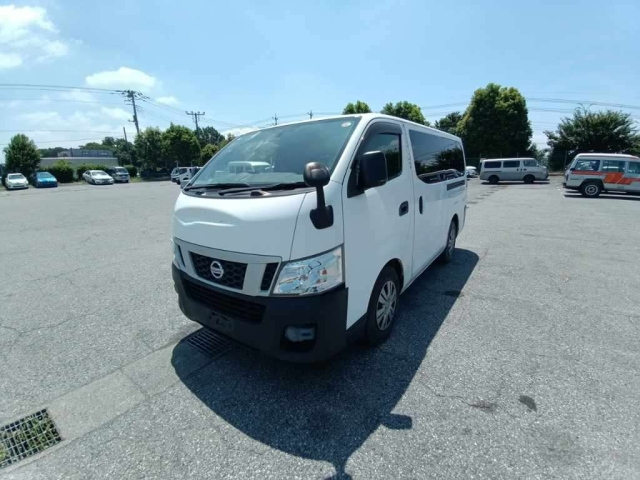 NISSAN CARAVAN — фото