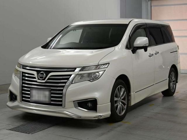 NISSAN ELGRAND — фото