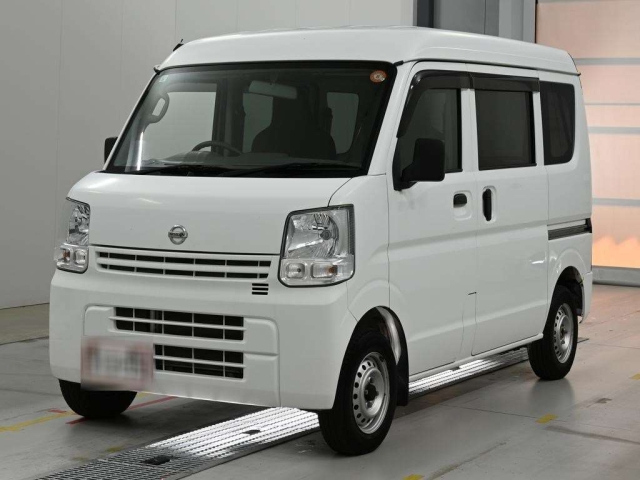 NISSAN CLIPPER — фото