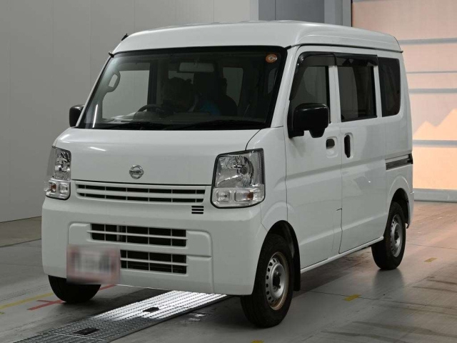 NISSAN CLIPPER — фото