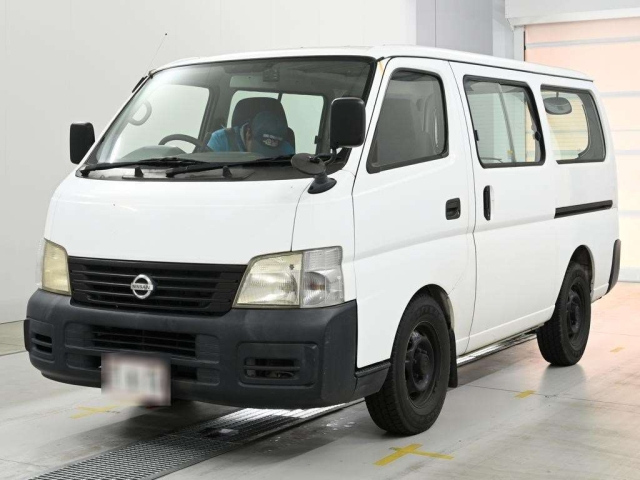 NISSAN CARAVAN — фото