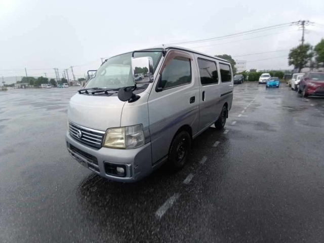 NISSAN CARAVAN — фото