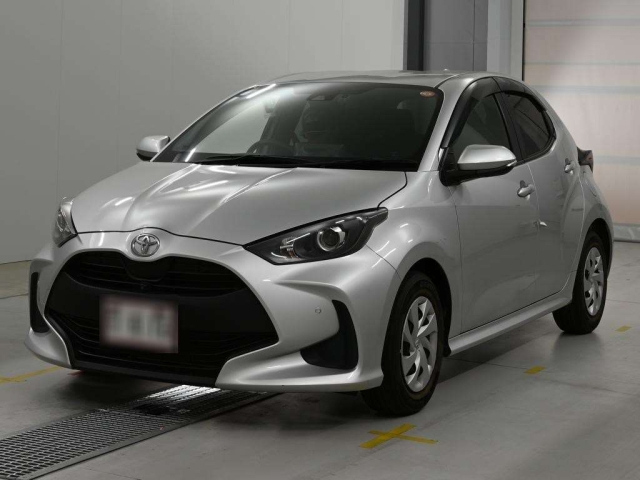 TOYOTA YARIS — фото