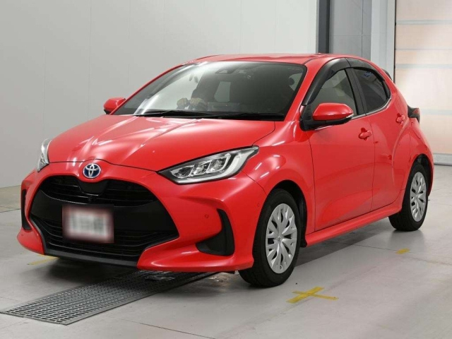 TOYOTA YARIS — фото