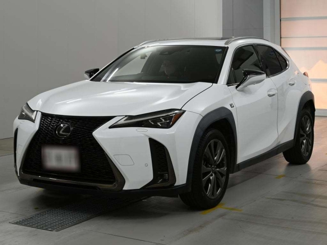 LEXUS UX — фото