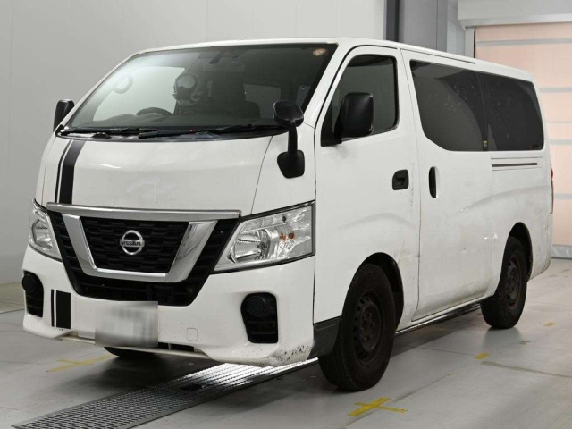 NISSAN CARAVAN — фото