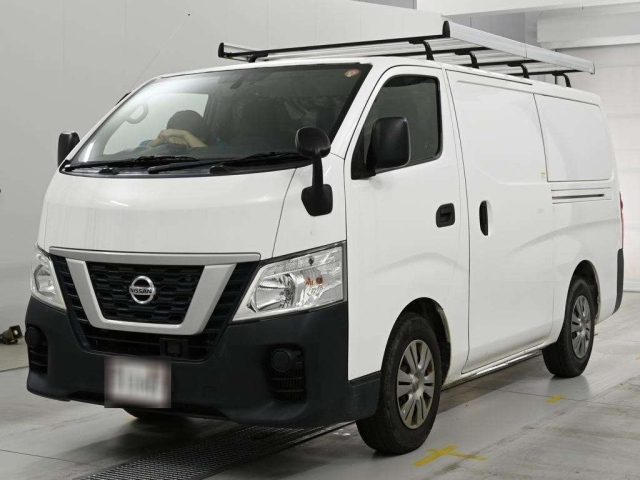 NISSAN CARAVAN — фото