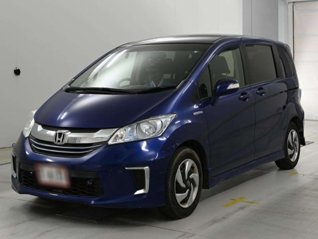 HONDA FREED — фото