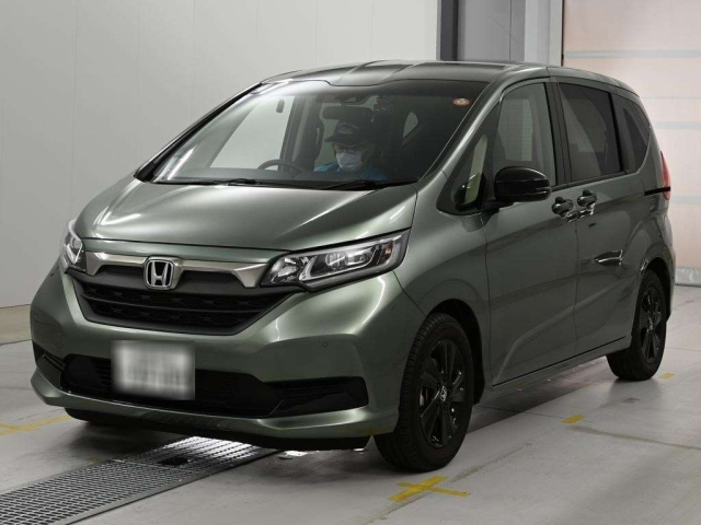 HONDA FREED — фото