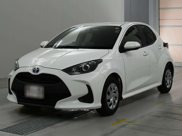 TOYOTA YARIS — фото