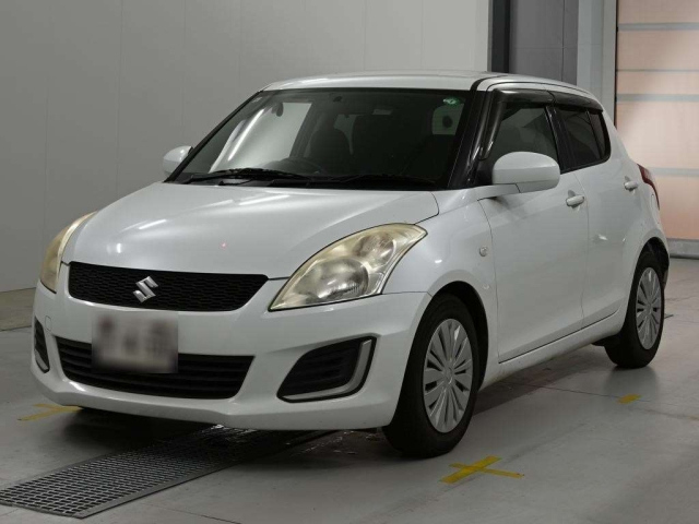 SUZUKI SWIFT — фото