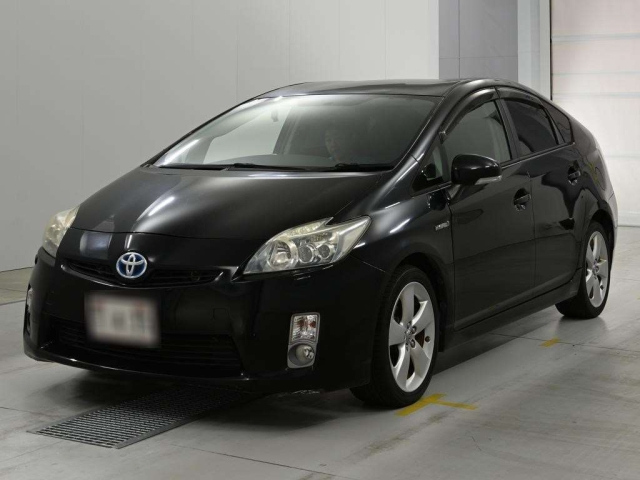 TOYOTA PRIUS — фото