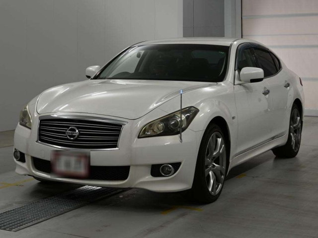 NISSAN FUGA