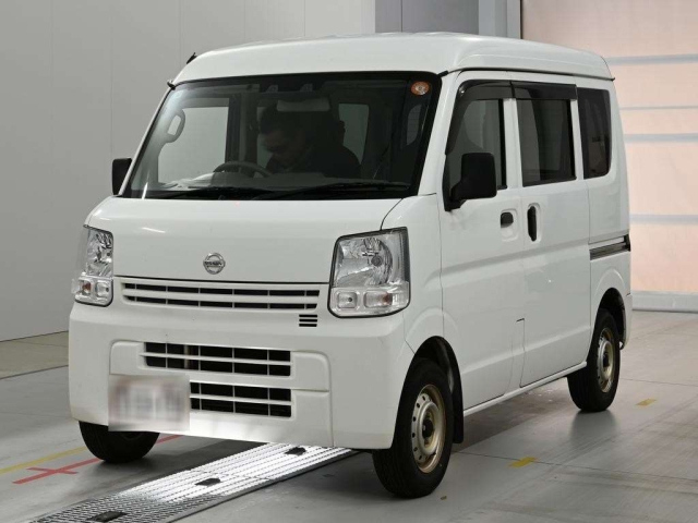 NISSAN CLIPPER — фото
