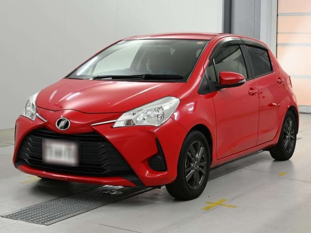 TOYOTA VITZ — фото