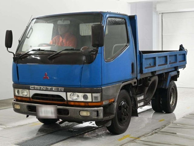MITSUBISHI CANTER — фото