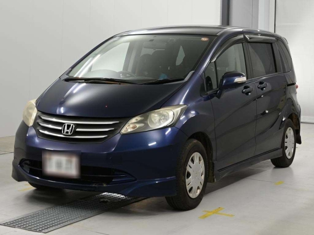 HONDA FREED — фото