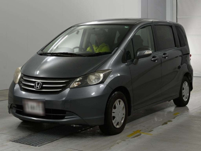 HONDA FREED — фото