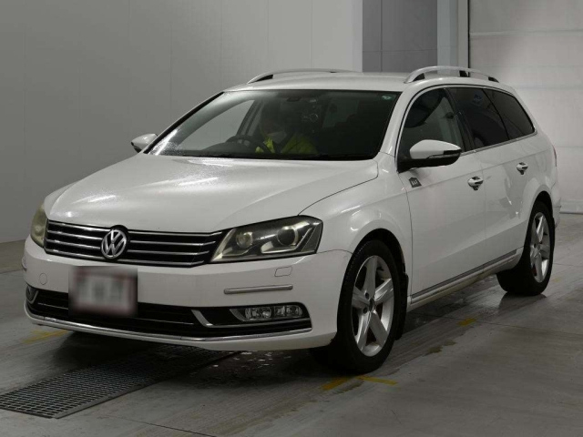 VOLKSWAGEN PASSAT — фото