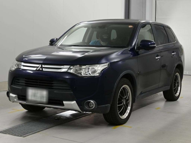 MITSUBISHI OUTLANDER — фото