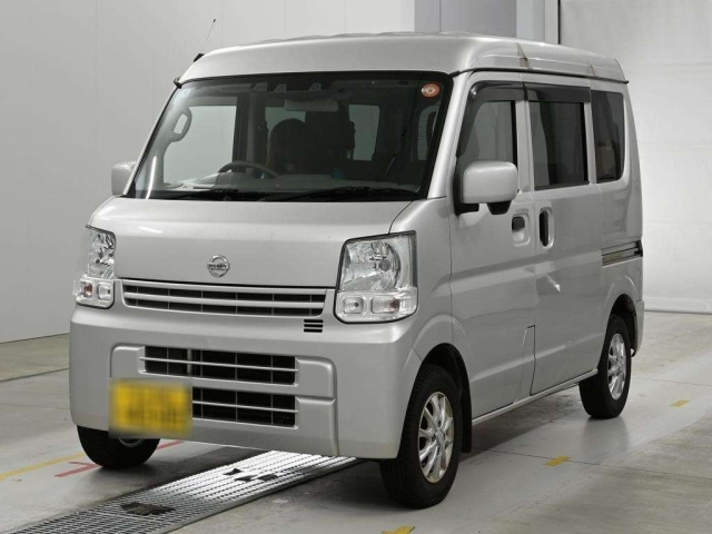 NISSAN CLIPPER — фото
