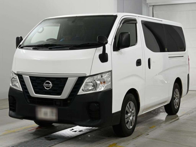 NISSAN CARAVAN — фото