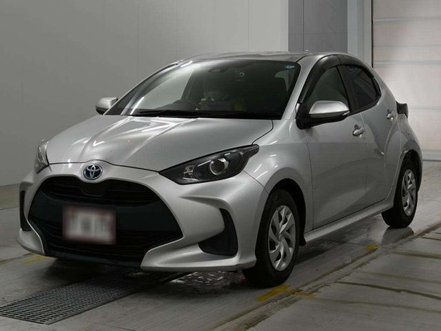 TOYOTA YARIS — фото