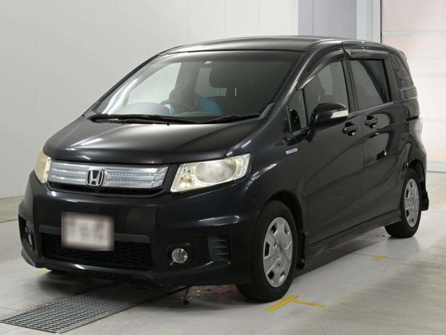 HONDA FREED — фото