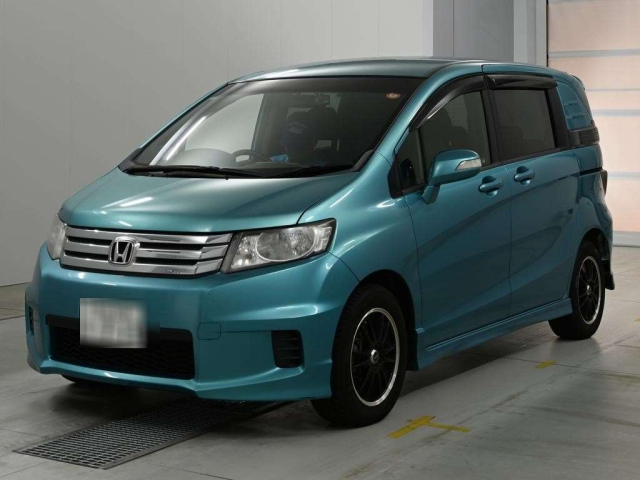 HONDA FREED — фото