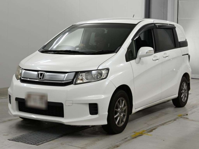 HONDA FREED — фото