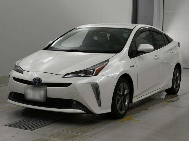 TOYOTA PRIUS — фото