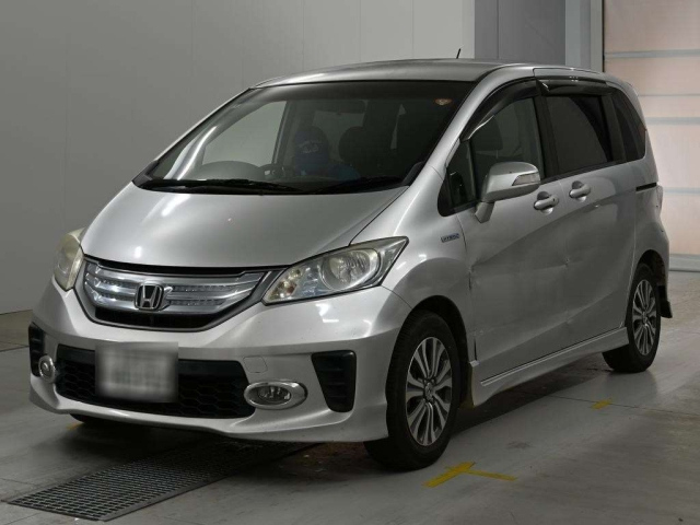 HONDA FREED — фото