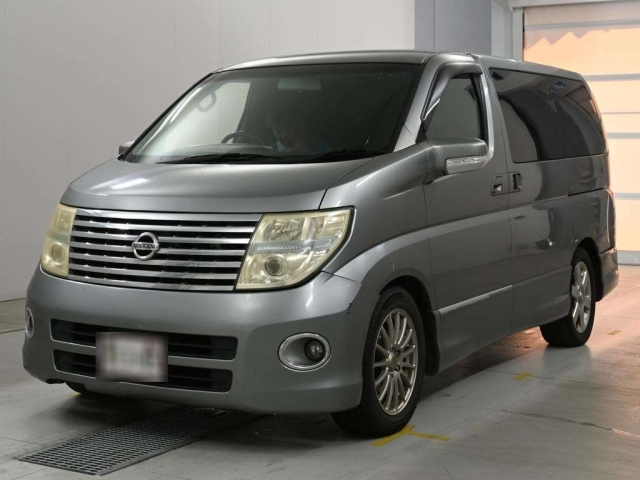 NISSAN ELGRAND — фото