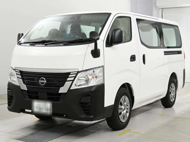NISSAN CARAVAN — фото