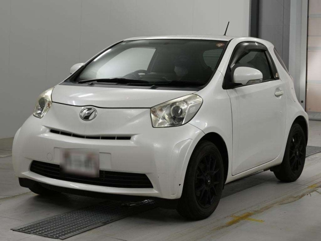 TOYOTA IQ