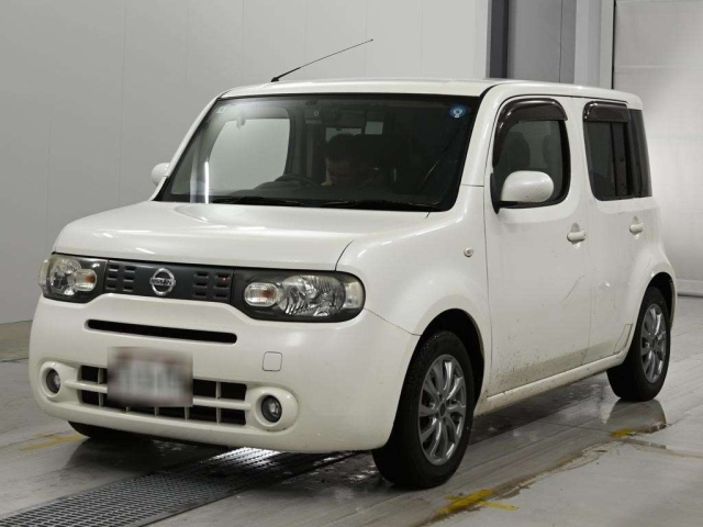NISSAN CUBE — фото