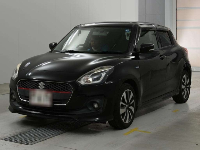 SUZUKI SWIFT — фото
