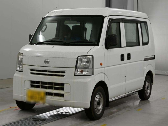 NISSAN CLIPPER — фото