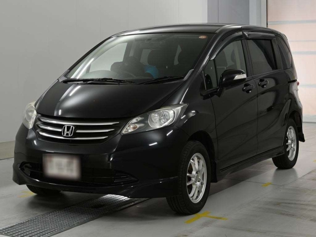 HONDA FREED — фото
