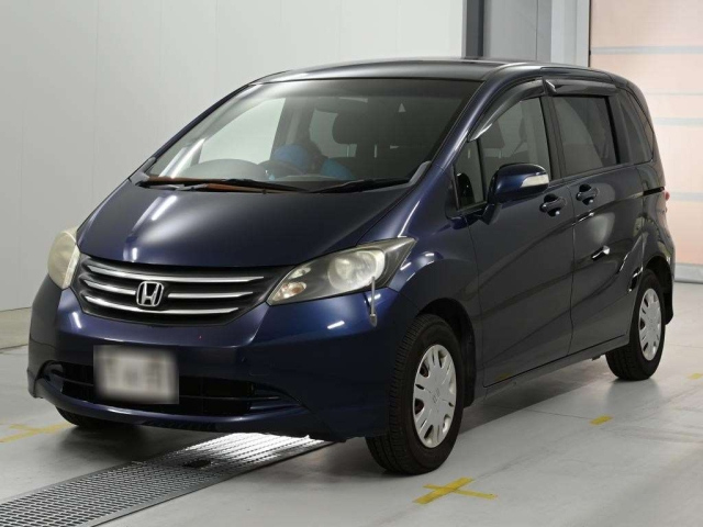 HONDA FREED — фото