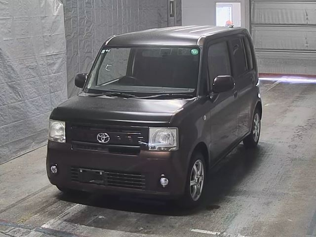 TOYOTA PIXIS — фото
