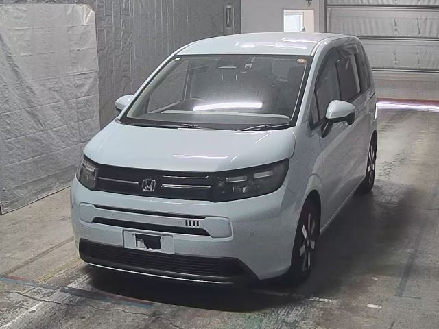 HONDA FREED — фото