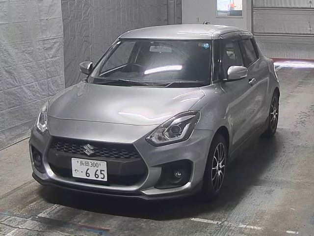 SUZUKI SWIFT — фото