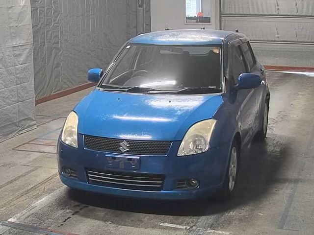 SUZUKI SWIFT — фото
