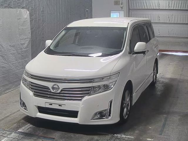 NISSAN ELGRAND — фото